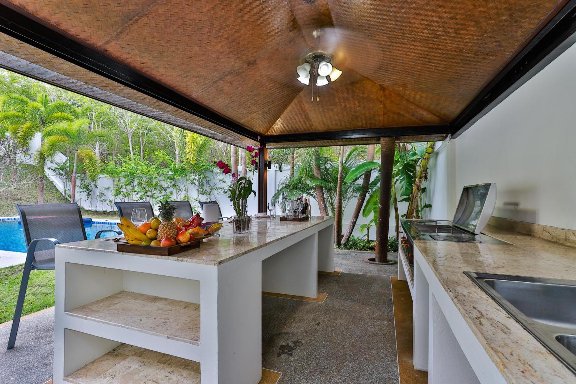 Cliff Haven Krabi Villa *